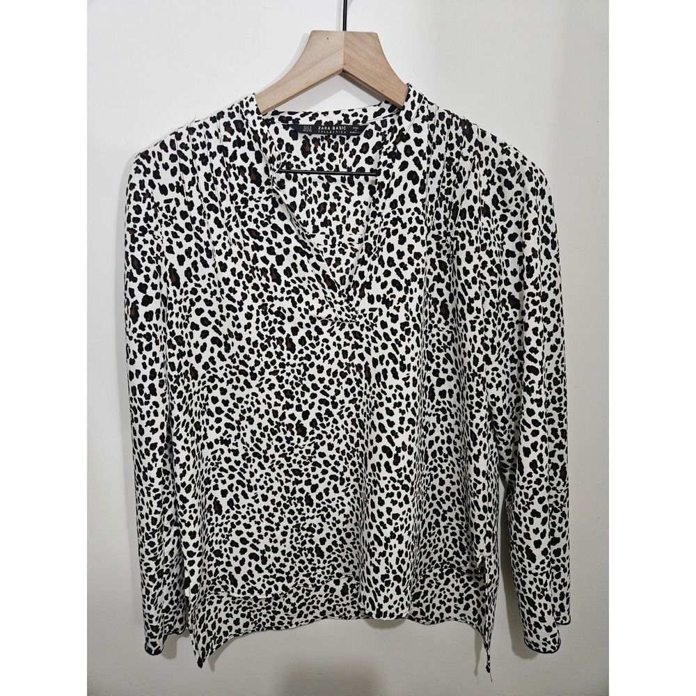 Zara Basic Leopard Print V-Neck‎ Roll Tab Sleeve Blouse Medium Animal Print Top